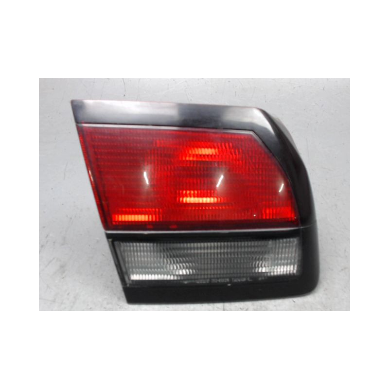 FEU ARRIERE INTERIEUR GAUCHE MAZDA 626 97-99