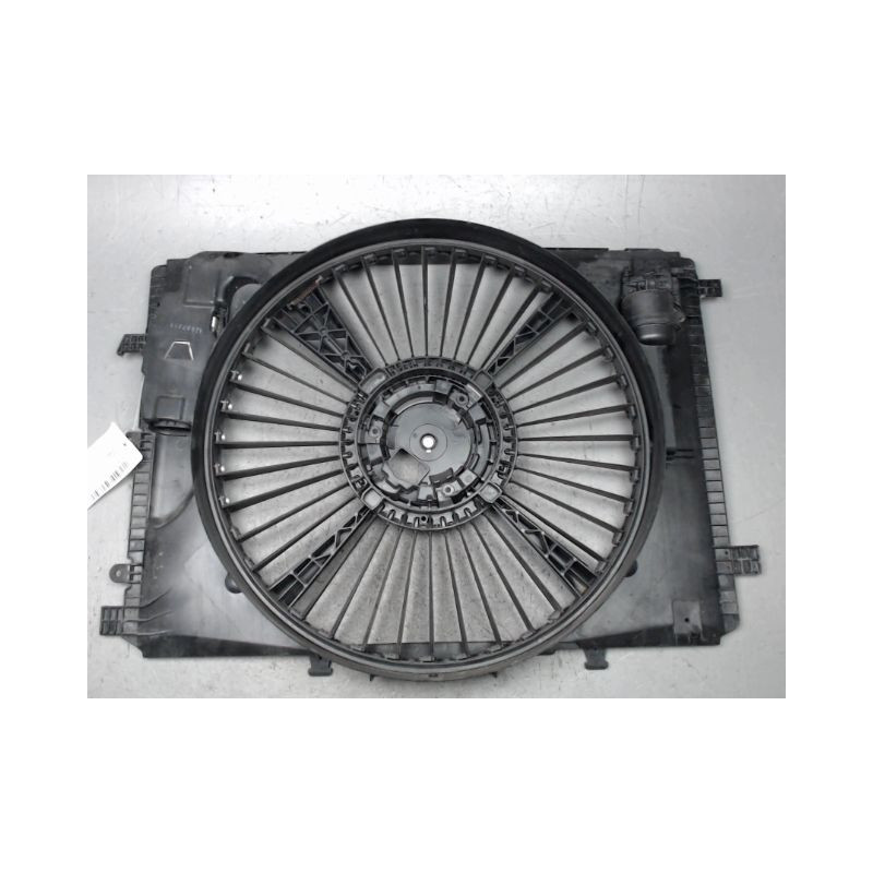 SUPPORT DE VENTILATEUR MERCEDES CLASSE B