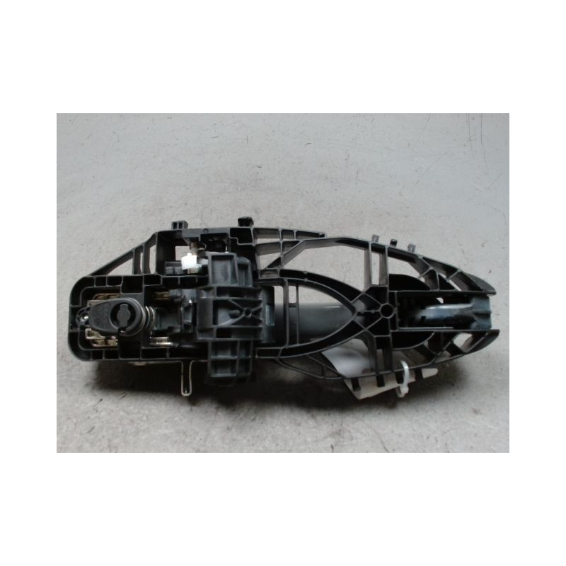 POIGNEE EXTERIEURE PORTE AVANT GAUCHE FORD PUMA