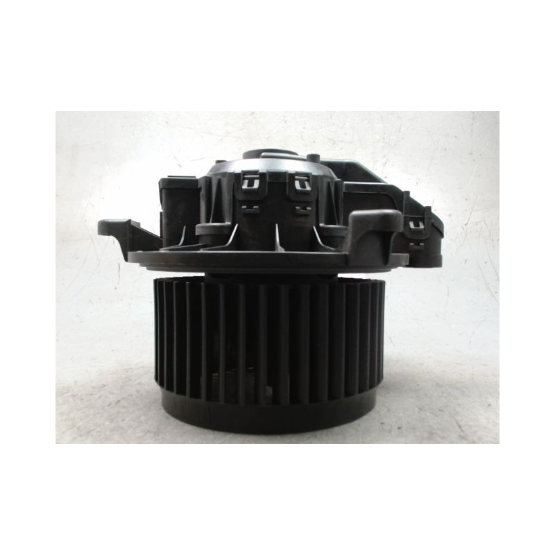 MOTEUR VENTILATEUR CHAUFFAGE FORD PUMA