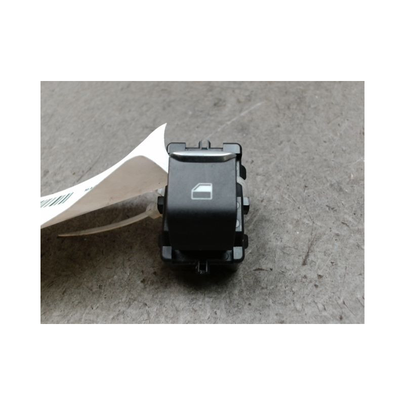 COMMANDE LEVE-GLACE PORTE AVD FORD PUMA
