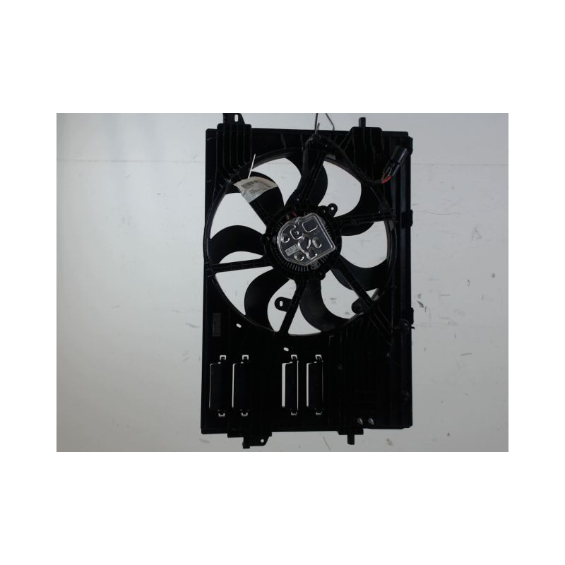 SUPPORT DE VENTILATEUR NISSAN QASHQAI