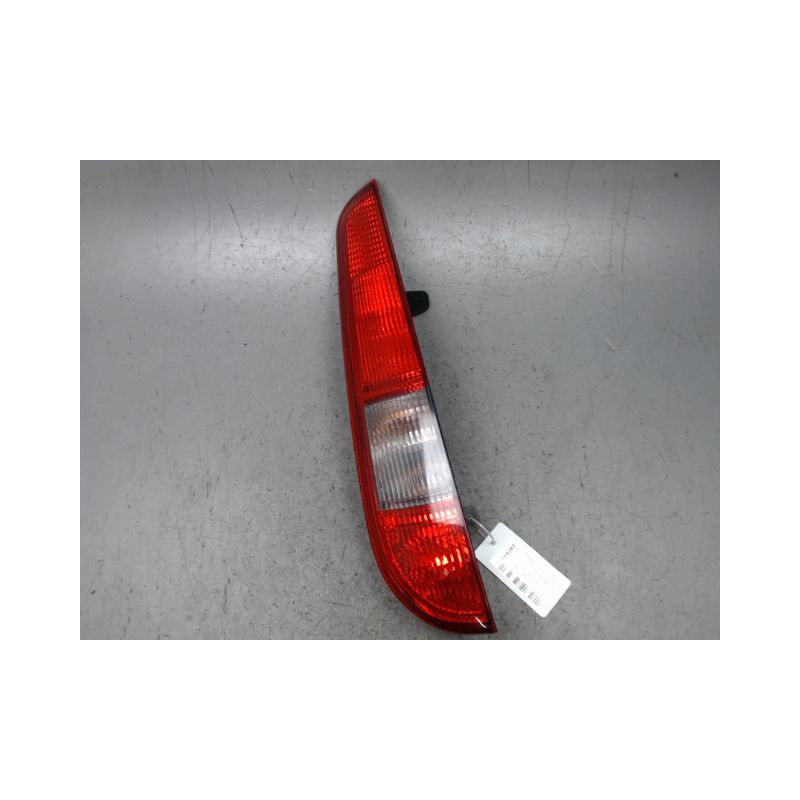 FEU ARRIERE GAUCHE  FORD FOCUS SW 2005-2007