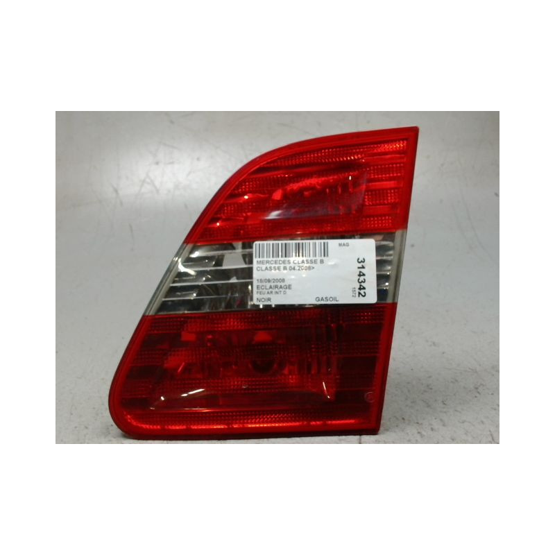 FEU ARRIERE INTERIEUR DROIT MERCEDES CLASSE B 2008-