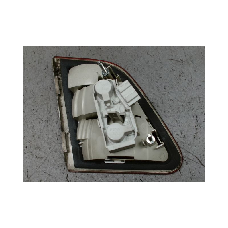 FEU ARRIERE INTERIEUR DROIT MERCEDES CLASSE B 2008-