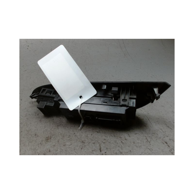 COMMANDE LEVE-GLACE PORTE AVG NISSAN PULSAR