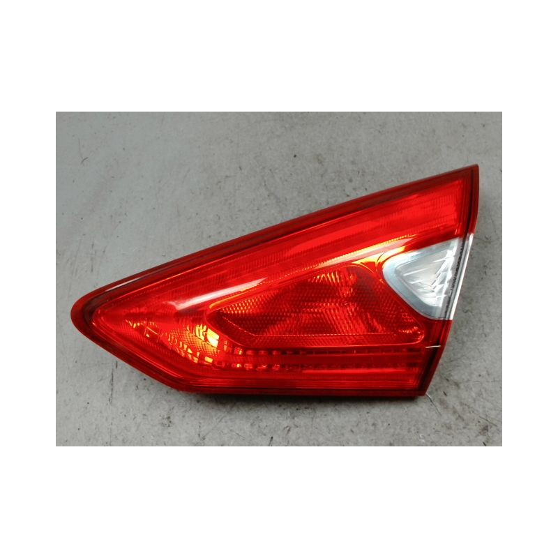 FEU ARRIERE INTERIEUR DROIT NISSAN PULSAR