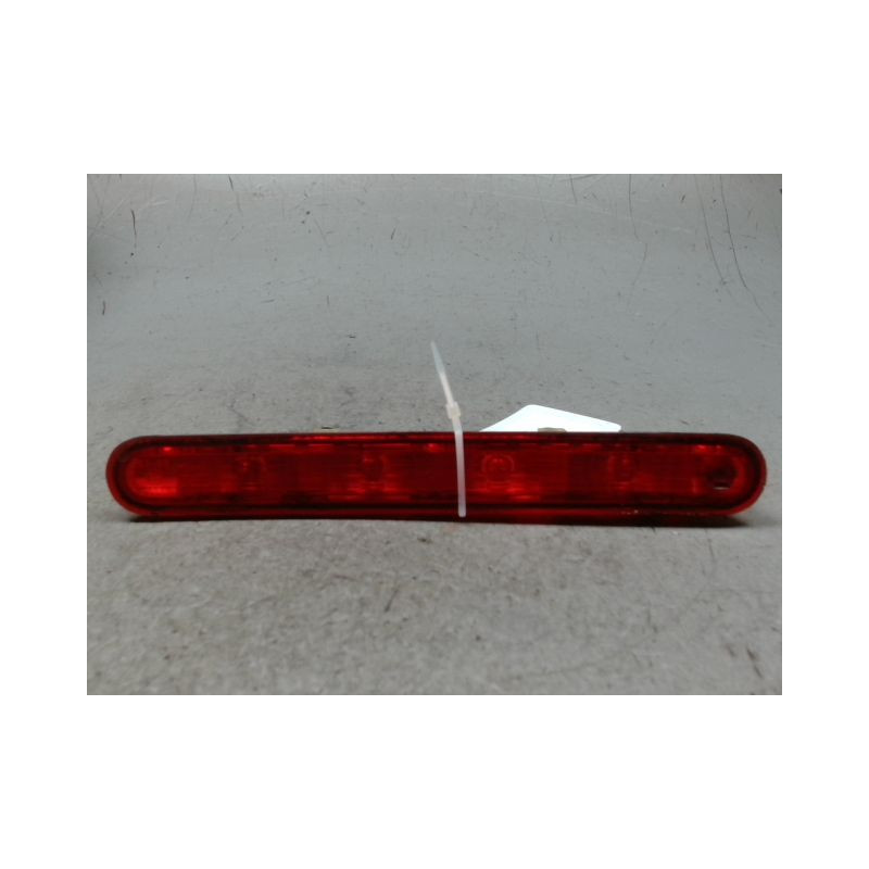 FEUX STOP SUPPLEMENTAIRE PEUGEOT 207 5P