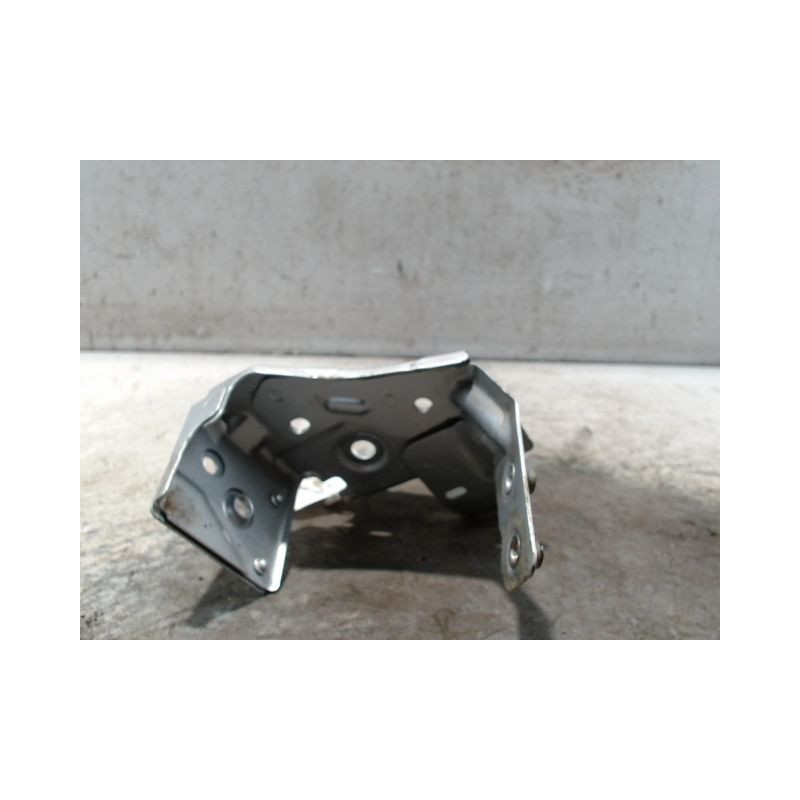 SUPPORT AILE AVD RENAULT MEGANE III ESTATE 09-