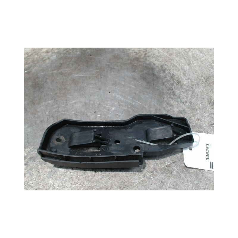 SUPPORT PARE-CHOC AVG VOLKSWAGEN PASSAT 2000-2005