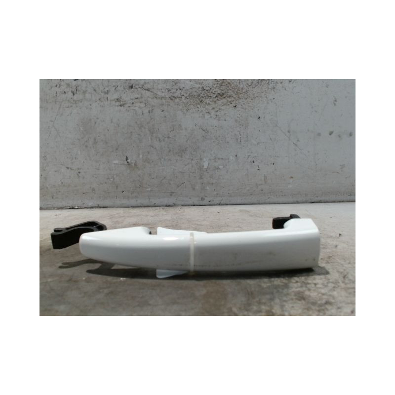 POIGNEE EXTERIEURE PORTE AVANT GAUCHE PEUGEOT 208