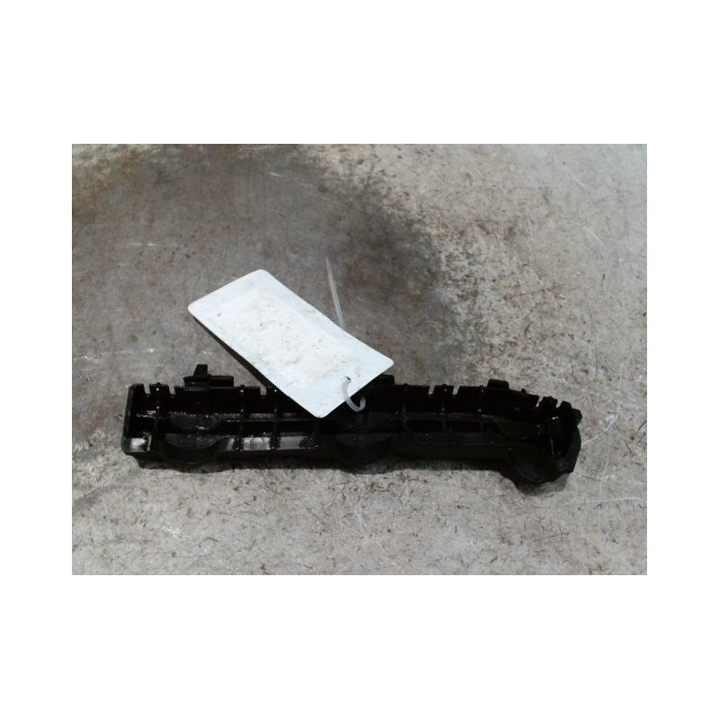 SUPPORT PARE-CHOC ARD HYUNDAI I10
