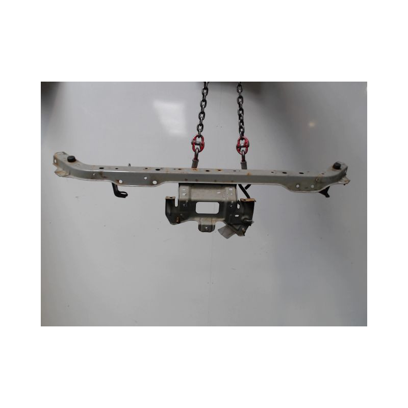 TRAVERSE SUPERIEURE ARMATURE AVANT NISSAN TIIDA