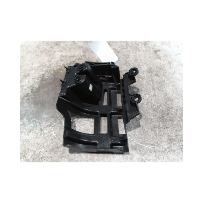 SUPPORT PARE-CHOC ARD PEUGEOT 5008 2009-