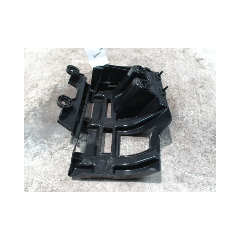 SUPPORT PARE-CHOC ARG PEUGEOT 5008 2009-