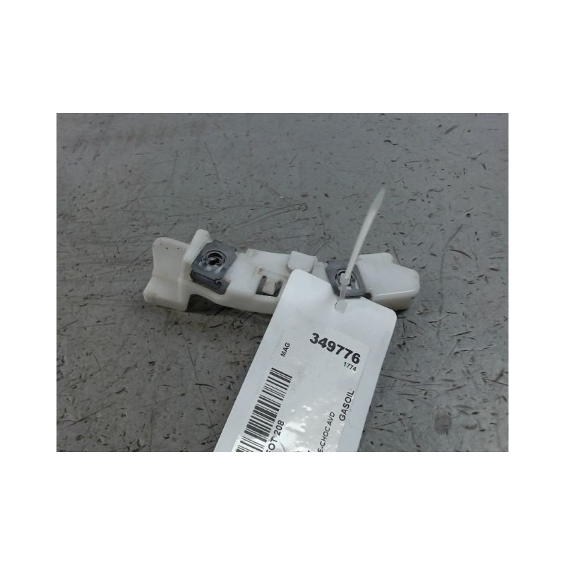 SUPPORT PARE-CHOC AVD PEUGEOT 208