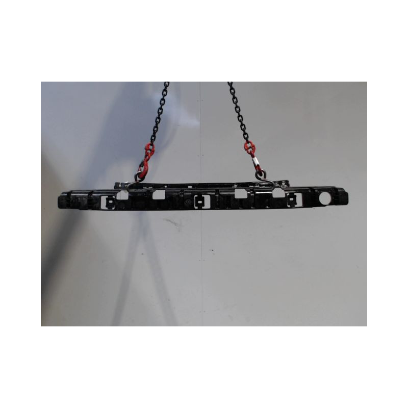 SUPPORT CENTRAL PARE-CHOC ARRIERE  PEUGEOT 2008