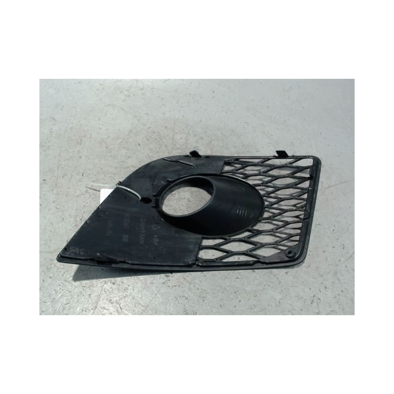 GRILLE VENTILATION PARE-CHOC AVG SEAT LEON 2005-