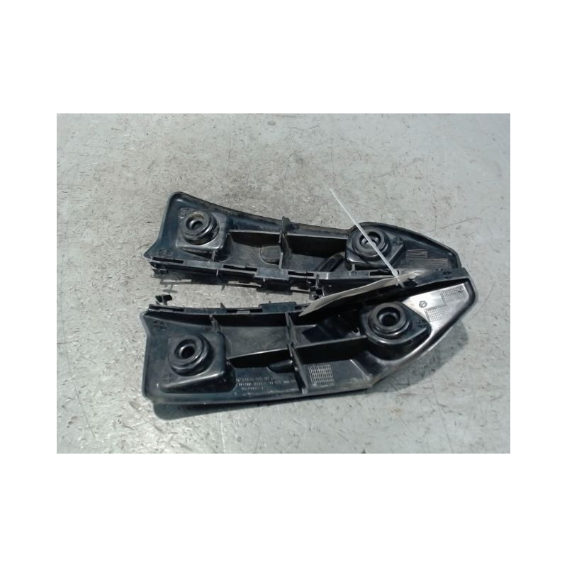 SUPPORT CENTRAL PARE-CHOC ARRIERE  MERCEDES CLASSE A 2004-