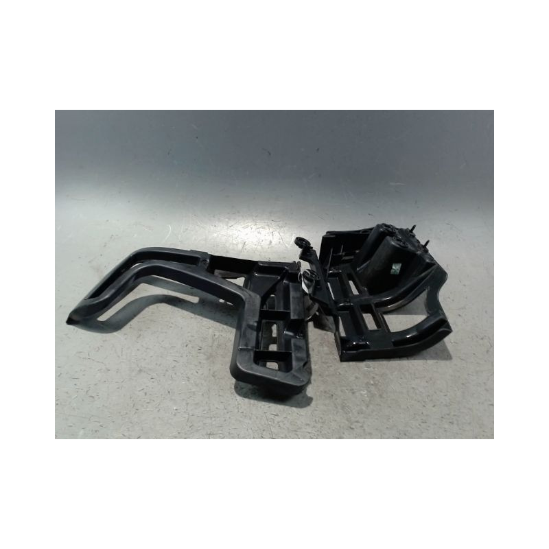 SUPPORT PARE-CHOC ARG PEUGEOT 5008 2009-