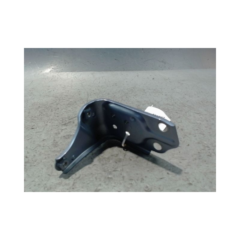 SUPPORT AILE AVG TOYOTA VERSO 2010-