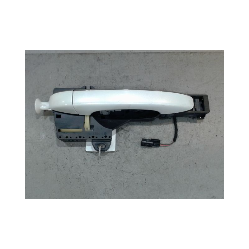 POIGNEE EXTERIEURE PORTE ARRIERE DROIT RENAULT MEGANE