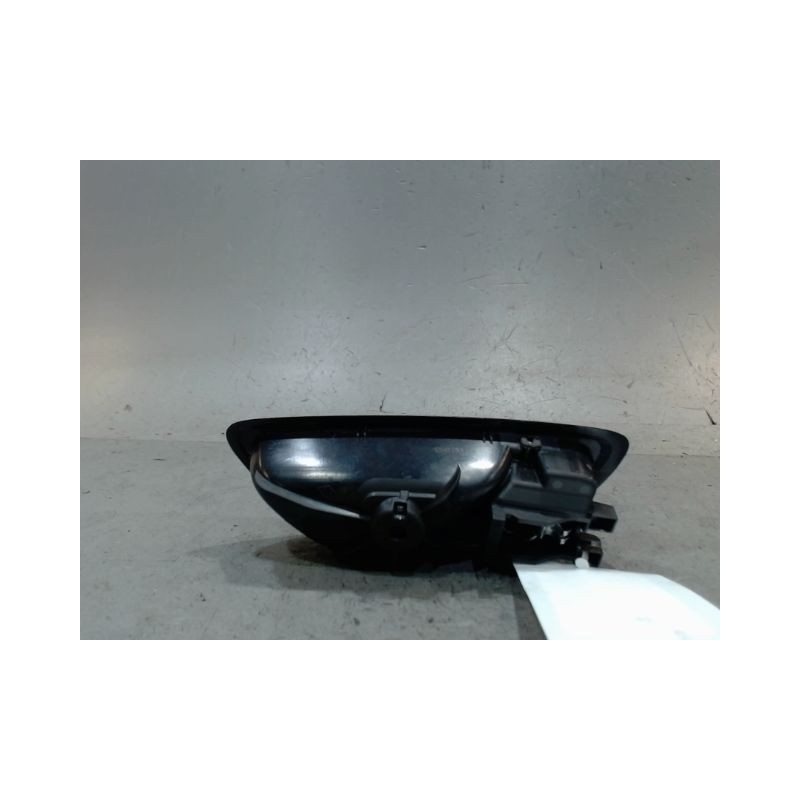 POIGNEE INTERIEURE PORTE AVANT GAUCHE RENAULT MEGANE