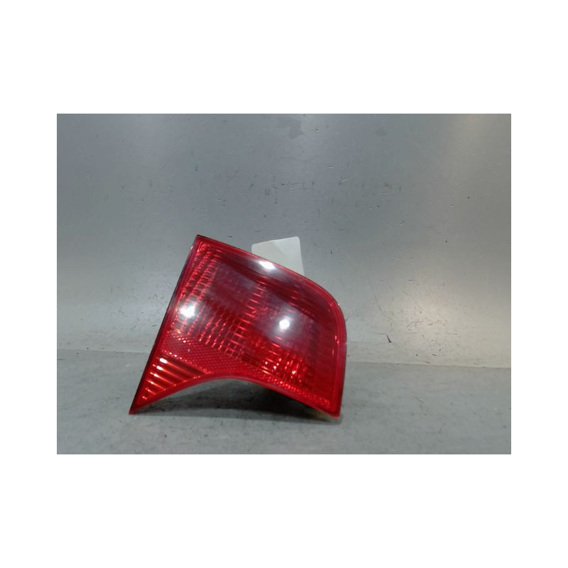 FEU ARRIERE INTERIEUR GAUCHE AUDI A4