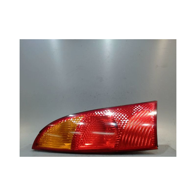 FEU ARRIERE GAUCHE  FORD FOCUS