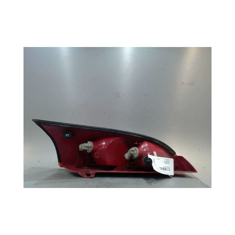 FEU ARRIERE GAUCHE  FORD FOCUS
