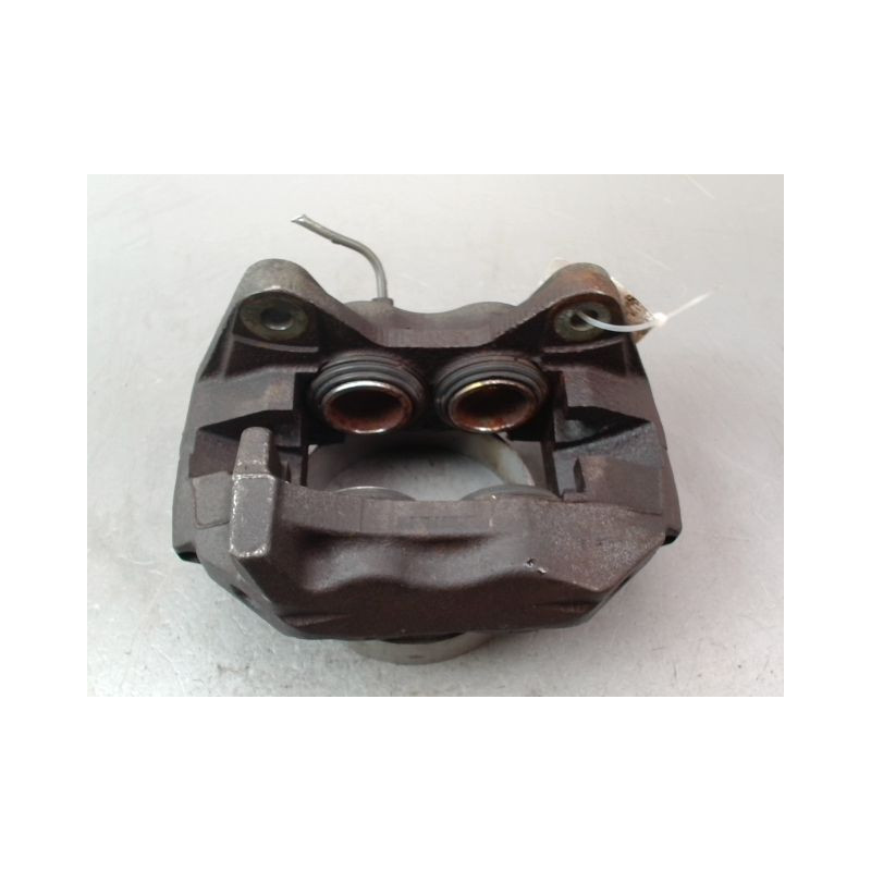 ETRIER DE FREIN AVANT GAUCHE TOYOTA LANDCRUISER BREAK III Phase 2 (J90) 1999-2003