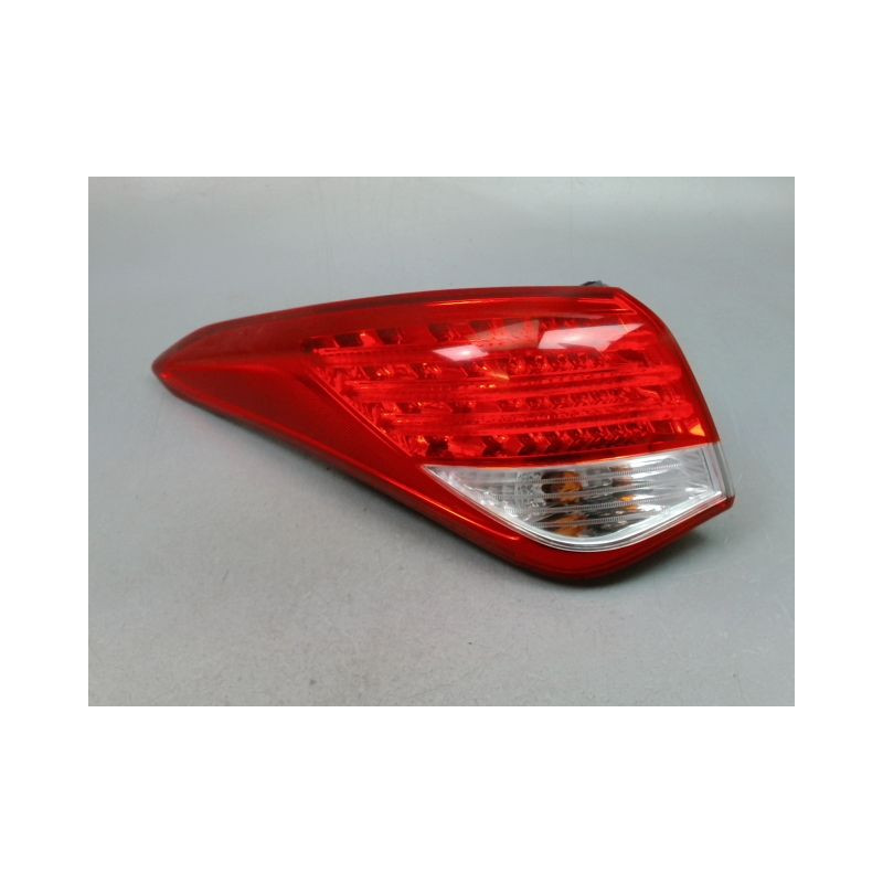 FEU ARRIERE GAUCHE  HYUNDAI I40
