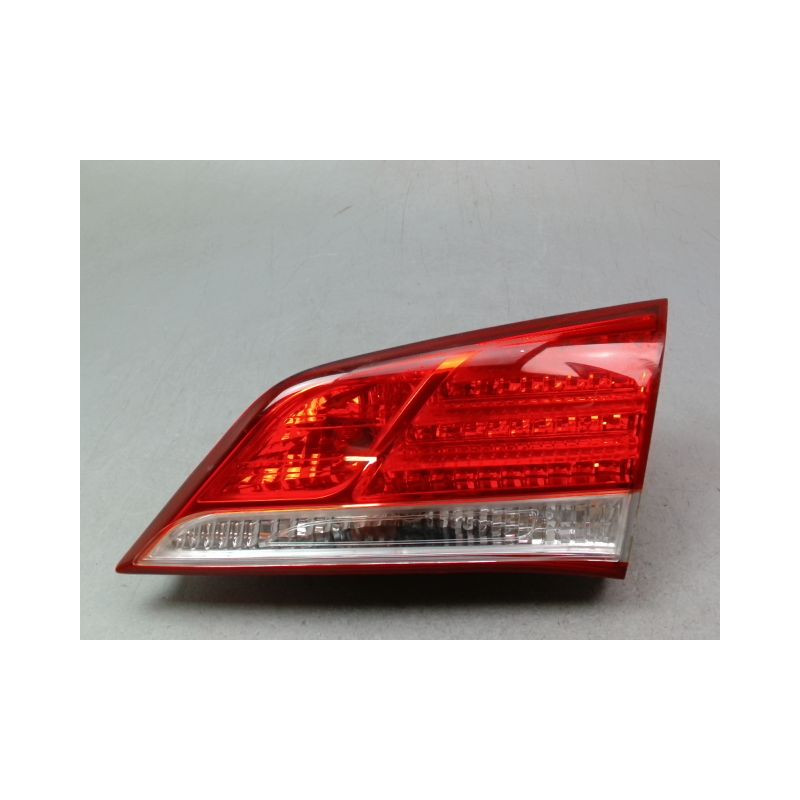 FEU ARRIERE INTERIEUR DROIT HYUNDAI I40