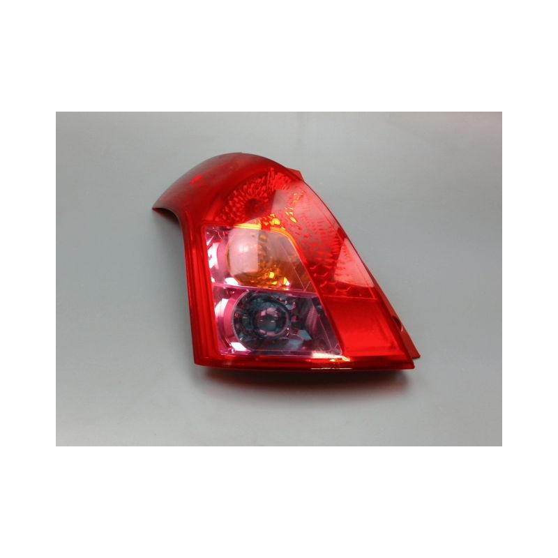 FEU ARRIERE GAUCHE  SUZUKI SWIFT III 2005-2011