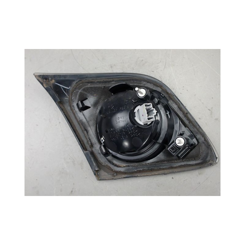FEU ARRIERE INTERIEUR DROIT MAZDA 3
