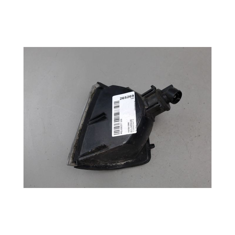 CLIGNOTANT DROIT PEUGEOT 309