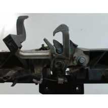 TRAVERSE SUPERIEURE ARMATURE AVANT PEUGEOT 3008