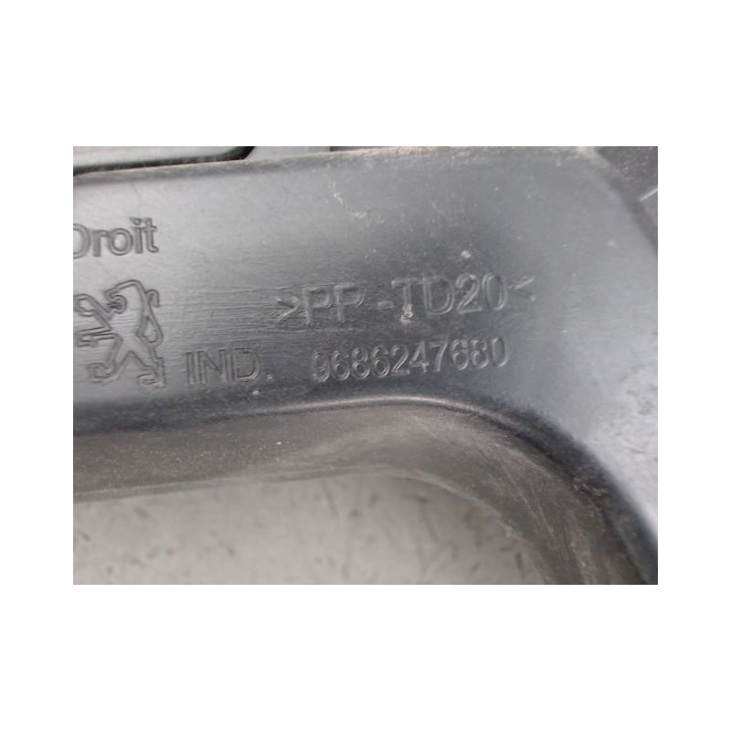 SUPPORT PARE-CHOC ARD PEUGEOT 5008