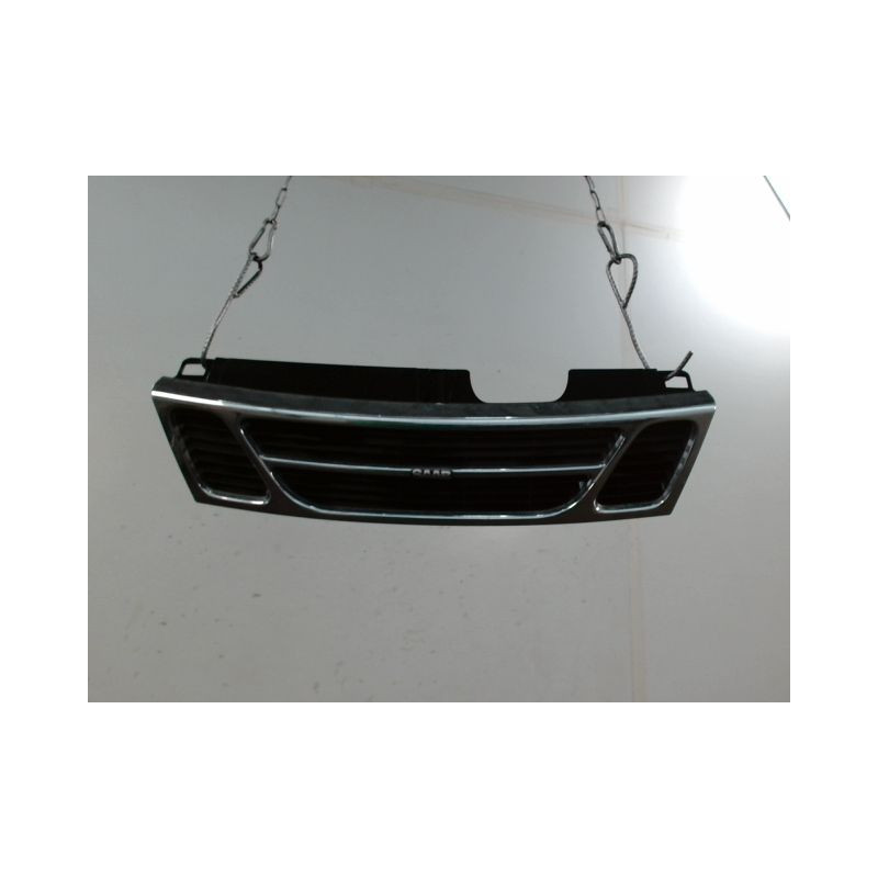 CALANDRE SAAB 900