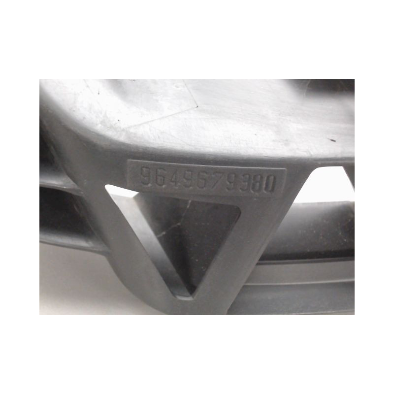 SUPPORT PARE-CHOC ARG PEUGEOT 207