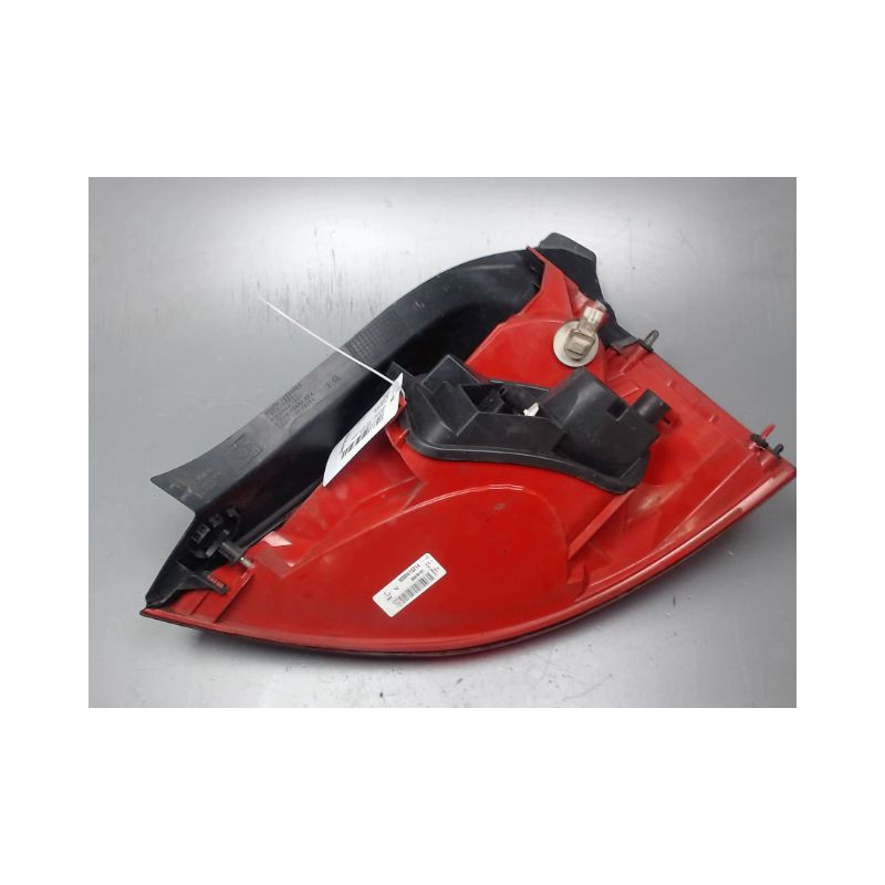 FEU ARRIERE GAUCHE  RENAULT MEGANE II PH2 2006-