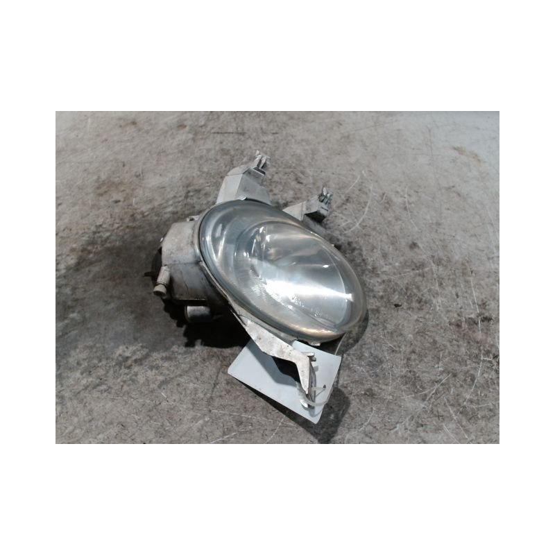 PHARE ANTIBROUILLARD AVANT DROIT PEUGEOT 206  SW
