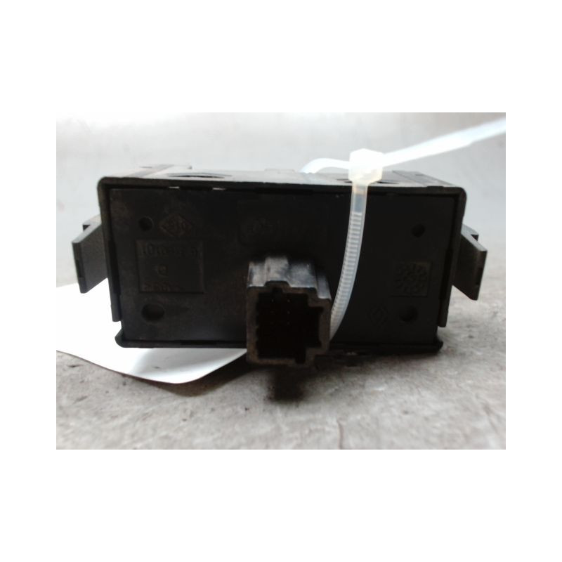 BOUTON DE WARNING RENAULT MASTER