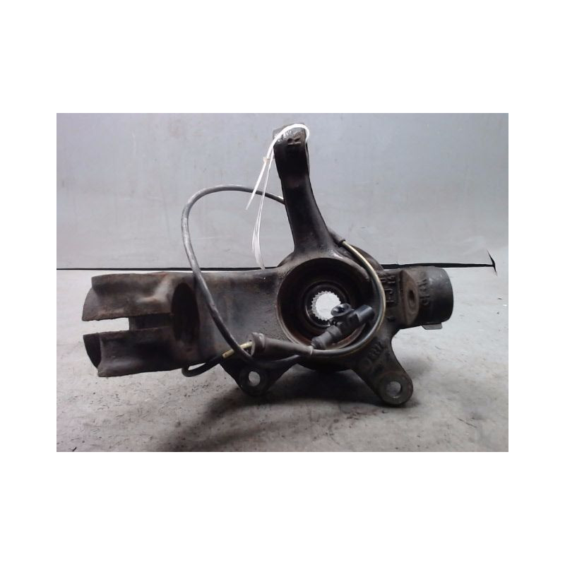 PIVOT AVANT DROIT TOYOTA AYGO 3P