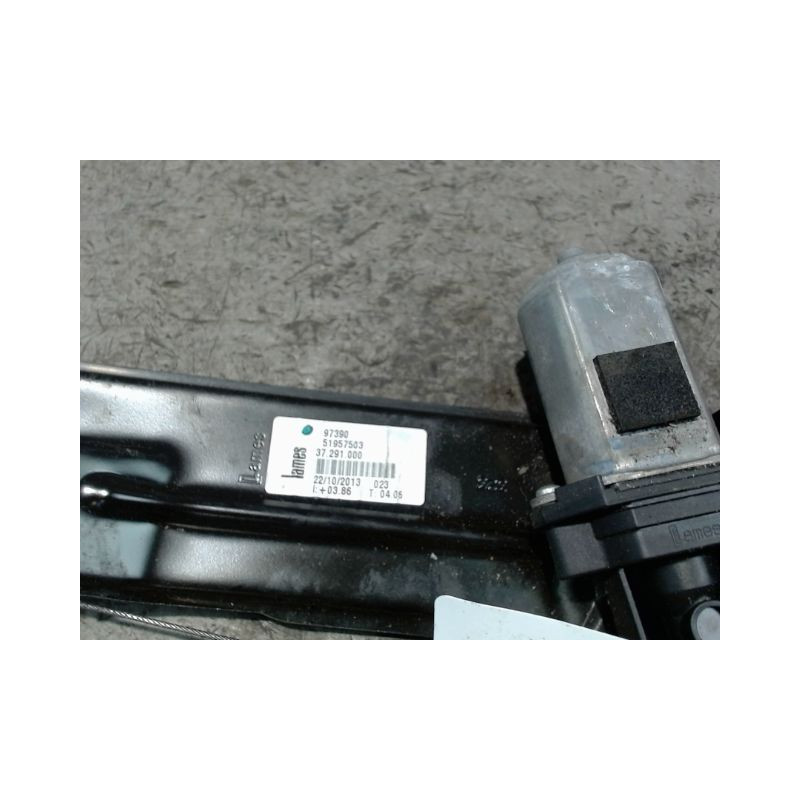 MECANISME+MOTEUR LEVE-GLACE AVANT DROIT FIAT 500 2007-