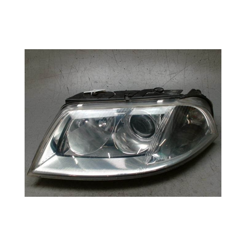 PHARE GAUCHE VOLKSWAGEN PASSAT BREAK 00-05