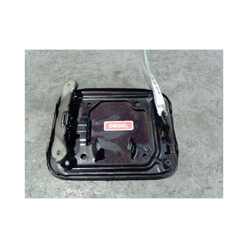 VOLET DE TRAPPE CARBURANT NISSAN JUKE