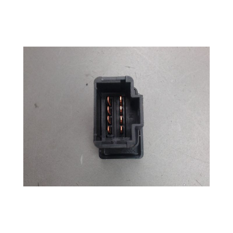 BOUTON DE WARNING DACIA LOGAN