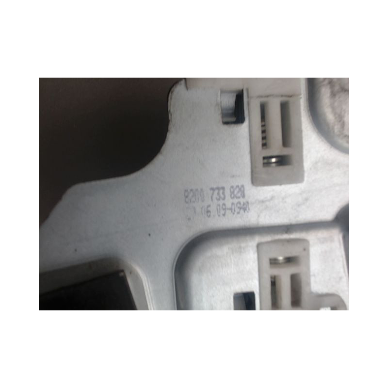 MECANISME LEVE-GLACE ARRIERE DROIT DACIA SANDERO