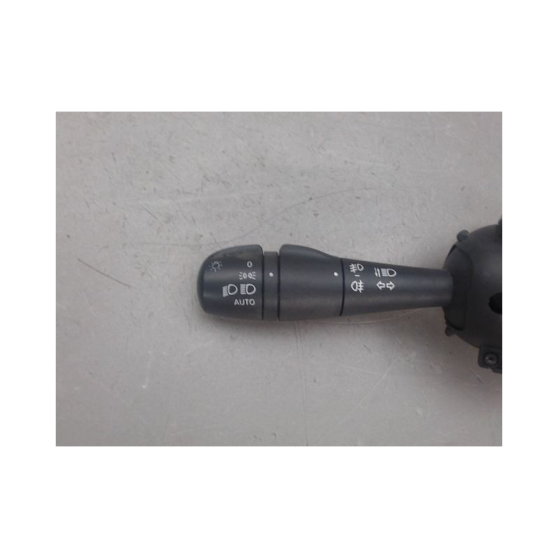COMMANDE CLIGNOTANT RENAULT CAPTUR